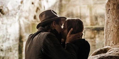 在线观看马丁的恋情,揭秘网络红人的甜蜜瞬间  第1张